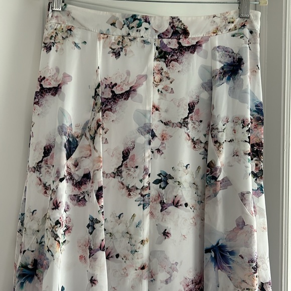 Show Me Your MuMu Princess Di Maxi Skirt Floral Bouquet - Picture 3 of 7